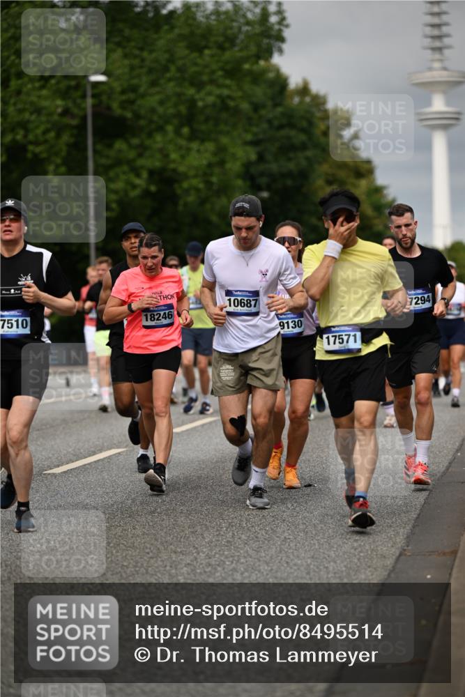 29.06.2025 - hella hamburg halbmarathon Dr. Thomas Lammeyer http://msf.ph/oto/8495514 29.06.2025 10:23:03 Kennedybrücke 1349, 1521, 2096, 2311, 2781, 3026, 3202, 3321, 3529, 3591, 3592, 4718, 4845, 5049, 5264, 5266, 5323, 5611, 5733, 5910, 6194, 6413, 6477, 6482, 7051, 7214, 7454, 7566, 7844, 8665, 8799, 9505, 9549, 9652, 9658, 9756, 9757, 9964, 10037, 10172, 10467, 10502, 10687, 10816, 10856, 11020 meine-sportfotos.de