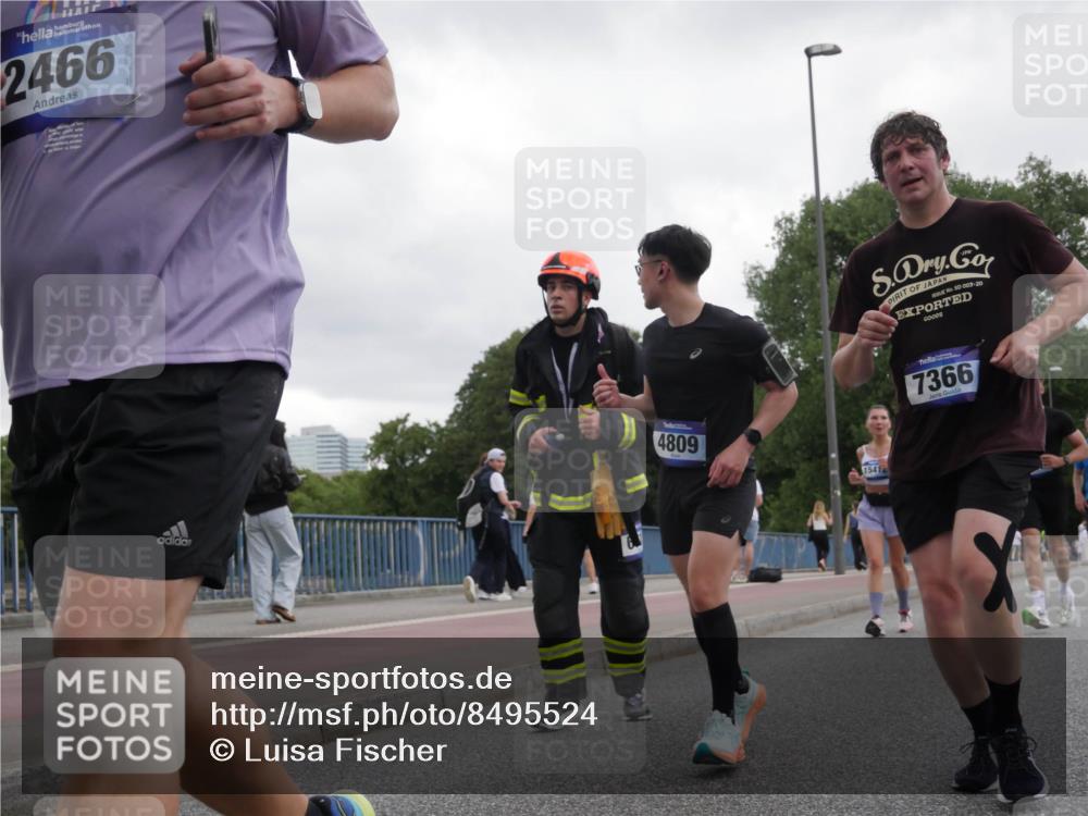 29.06.2025 - hella hamburg halbmarathon Luisa Fischer http://msf.ph/oto/8495524 29.06.2025 10:53:44 Kennedybrücke 2466, 4809, 1541, 003, 20, 7366, 1259, 1511, 1625, 2047, 4642, 4870, 5119, 5552, 6015, 8299, 10033 meine-sportfotos.de