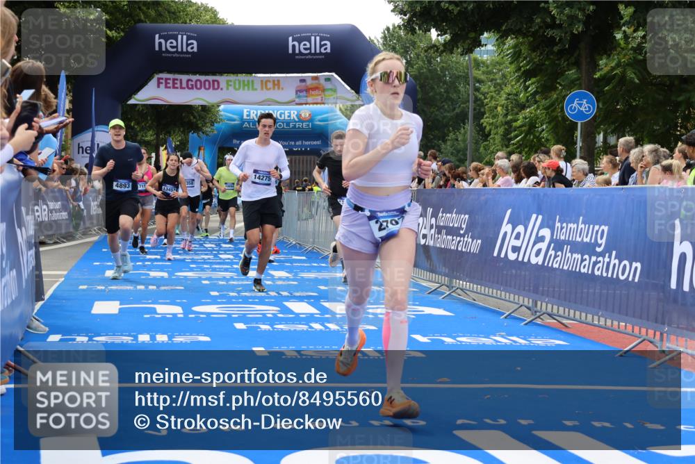 29.06.2025 - hella hamburg halbmarathon Strokosch-Dieckow http://msf.ph/oto/8495560 29.06.2025 10:41:27 Ziel 1570, 2579, 2797, 3204, 4893, 5987, 6771, 7432, 7774, 7796, 8358, 9885, 10783, 10894, 12588, 13457, 14275, 14555, 16084, 16816, 17159, 17882, 18412, 18442, 18491, 18509, 18573 meine-sportfotos.de