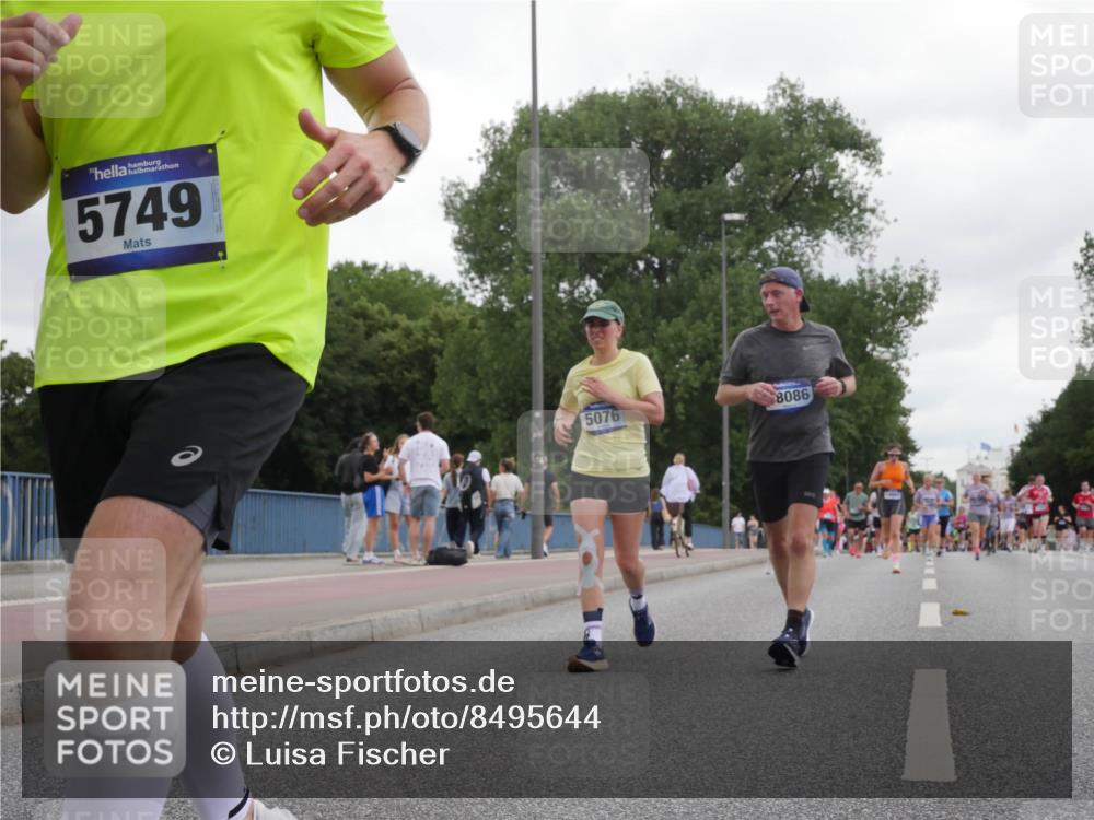 29.06.2025 - hella hamburg halbmarathon Luisa Fischer http://msf.ph/oto/8495644 29.06.2025 10:53:54 Kennedybrücke 5749, 5076, 8086, 1487, 1511, 2047, 4695, 7133, 7161, 7677, 8833, 9096 meine-sportfotos.de