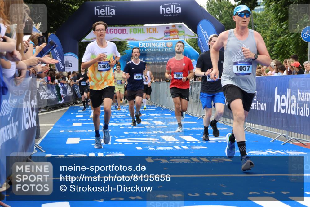 29.06.2025 - hella hamburg halbmarathon Strokosch-Dieckow http://msf.ph/oto/8495656 29.06.2025 10:44:27 Ziel 1057, 1468, 1902, 2365, 2402, 3305, 4310, 4691, 5476, 6495, 7191, 7322, 7710, 8928, 12327, 12554, 14464, 14667, 15862, 16803, 17097, 17729, 18539, 18765, 18806 meine-sportfotos.de