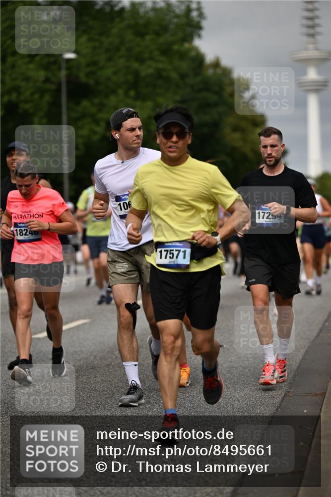 29.06.2025 - hella hamburg halbmarathon Dr. Thomas Lammeyer http://msf.ph/oto/8495661 29.06.2025 10:23:04 Kennedybrücke 1349, 1521, 2096, 2311, 2781, 3026, 3202, 3321, 3529, 3591, 3592, 4718, 4845, 5049, 5098, 5264, 5266, 5323, 5611, 5733, 5910, 6194, 6413, 6477, 6482, 7051, 7214, 7454, 7566, 7844, 8575, 8665, 8799, 9505, 9549, 9652, 9658, 9756, 9757, 9964, 10037, 10172, 10467, 10687, 10816, 11020 meine-sportfotos.de