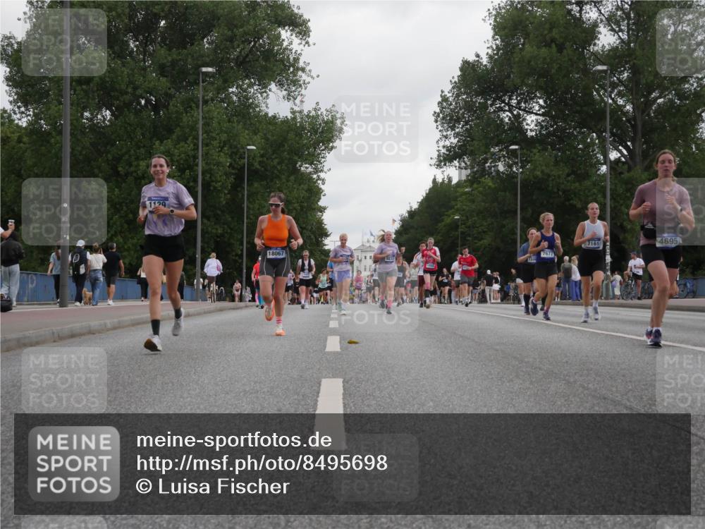 29.06.2025 - hella hamburg halbmarathon Luisa Fischer http://msf.ph/oto/8495698 29.06.2025 10:53:58 Kennedybrücke 1129, 7161, 4695, 18067, 8833, 7677, 1346, 1478, 1487, 3647, 4695, 7133, 7161, 7677, 8833, 8986, 9096, 10437 meine-sportfotos.de