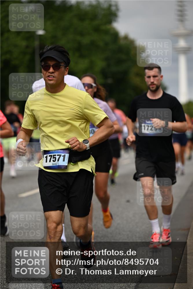 29.06.2025 - hella hamburg halbmarathon Dr. Thomas Lammeyer http://msf.ph/oto/8495704 29.06.2025 10:23:05 Kennedybrücke 1349, 1521, 1718, 2096, 2311, 2781, 3026, 3321, 3529, 3591, 3592, 4718, 4845, 5049, 5098, 5264, 5266, 5323, 5611, 5733, 5910, 6194, 6413, 6477, 6482, 7051, 7214, 7454, 7566, 7844, 8575, 8665, 8799, 9549, 9652, 9658, 9756, 9757, 9964, 10037, 10172, 10467, 10687, 10816 meine-sportfotos.de