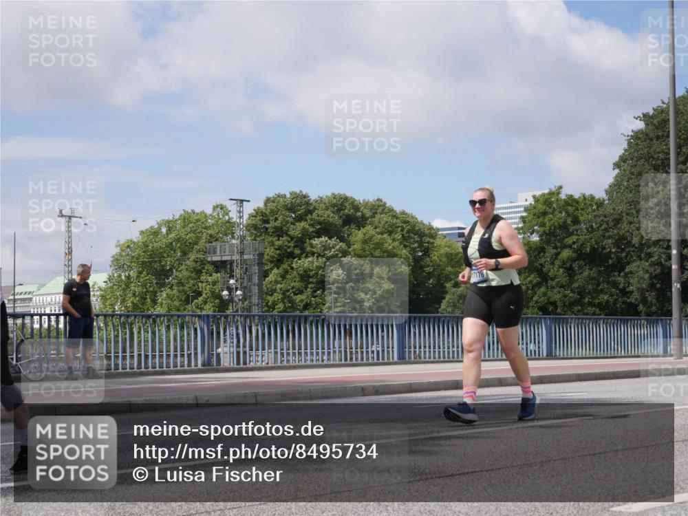 29.06.2025 - hella hamburg halbmarathon Luisa Fischer http://msf.ph/oto/8495734 29.06.2025 11:41:34 Kennedybrücke 17178, 10195 meine-sportfotos.de
