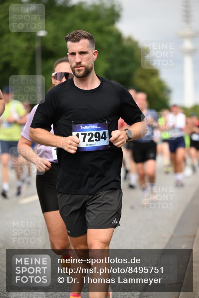 29.06.2025 - hella hamburg halbmarathon Dr. Thomas Lammeyer http://msf.ph/oto/8495751 29.06.2025 10:23:06 Kennedybrücke 1349, 1521, 1718, 2096, 2311, 2781, 3026, 3321, 3529, 3591, 3592, 4718, 4845, 5049, 5098, 5264, 5266, 5323, 5611, 5910, 6194, 6413, 6477, 6482, 7051, 7214, 7454, 7566, 7844, 8575, 8799, 9549, 9652, 9658, 9756, 9757, 9964, 10037, 10172, 10467, 10687, 10816, 11081 meine-sportfotos.de