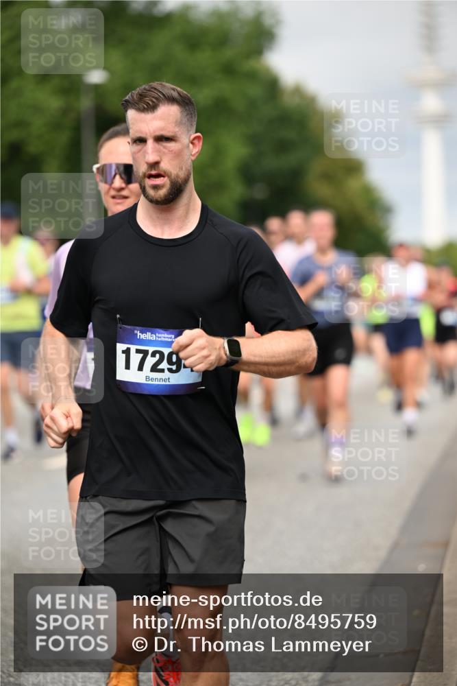 29.06.2025 - hella hamburg halbmarathon Dr. Thomas Lammeyer http://msf.ph/oto/8495759 29.06.2025 10:23:06 Kennedybrücke 1349, 1521, 1718, 2096, 2311, 2781, 3026, 3321, 3529, 3591, 3592, 4718, 4845, 5049, 5098, 5264, 5266, 5323, 5611, 5910, 6194, 6413, 6477, 6482, 7051, 7214, 7454, 7566, 7844, 8575, 8799, 9549, 9652, 9658, 9756, 9757, 9964, 10037, 10172, 10467, 10687, 10816, 11081 meine-sportfotos.de