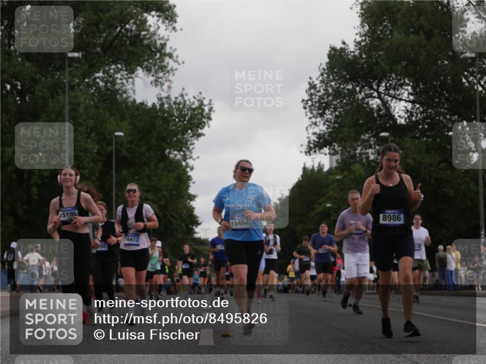 29.06.2025 - hella hamburg halbmarathon Luisa Fischer http://msf.ph/oto/8495826 29.06.2025 10:54:06 Kennedybrücke 15105, 16412, 18404, 8986, 1478, 3647, 6178, 8833, 8986, 10437 meine-sportfotos.de