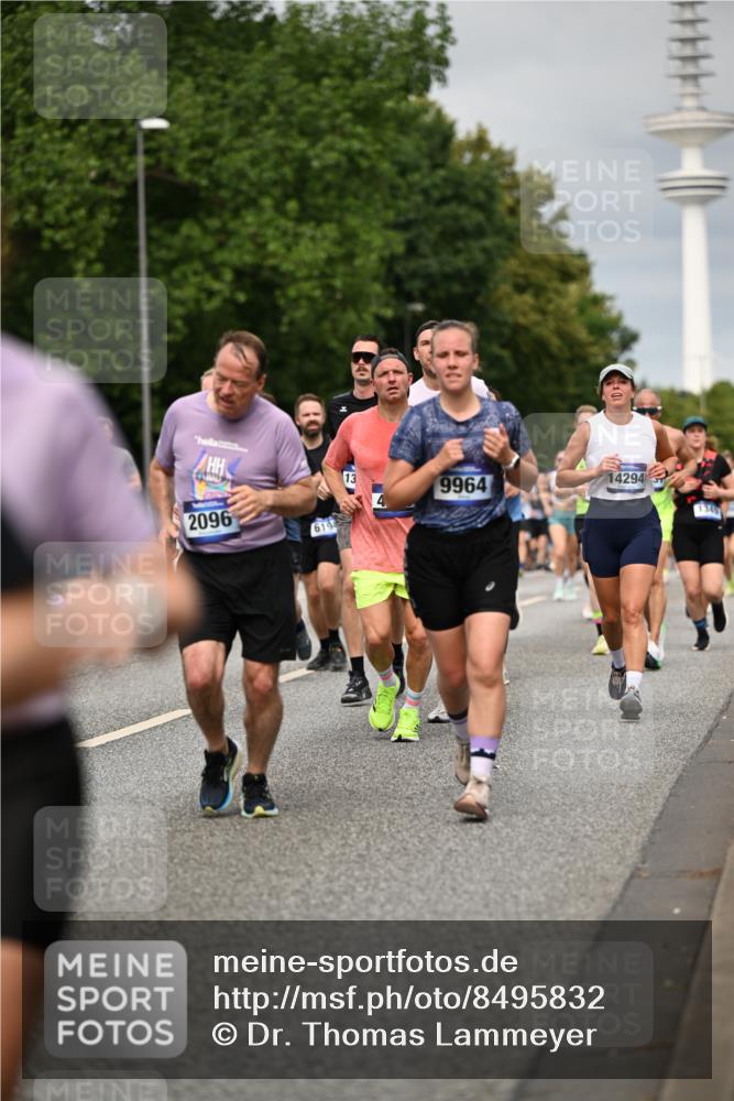 29.06.2025 - hella hamburg halbmarathon Dr. Thomas Lammeyer http://msf.ph/oto/8495832 29.06.2025 10:23:07 Kennedybrücke 1349, 1521, 1718, 2096, 2311, 2781, 3026, 3321, 3529, 3591, 3592, 4718, 4845, 5034, 5049, 5098, 5264, 5266, 5323, 5910, 6194, 6413, 6477, 6482, 7051, 7214, 7252, 7454, 7566, 7844, 8575, 8799, 9549, 9652, 9658, 9756, 9757, 9964, 10037, 10172, 10687, 10816, 11081 meine-sportfotos.de