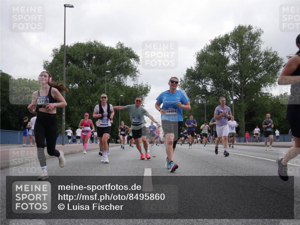 29.06.2025 - hella hamburg halbmarathon Luisa Fischer http://msf.ph/oto/8495860 29.06.2025 10:54:09 Kennedybrücke 15105, 16412, 16410, 18404, 14127, 6170, 3647, 4848, 6178, 7141, 8986, 9605, 10437 meine-sportfotos.de