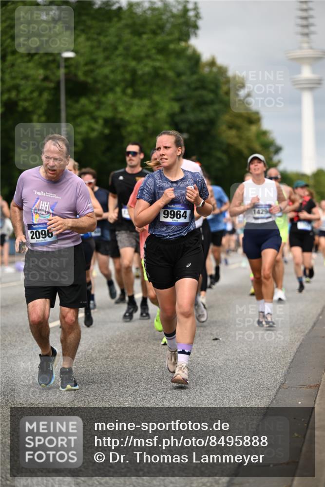 29.06.2025 - hella hamburg halbmarathon Dr. Thomas Lammeyer http://msf.ph/oto/8495888 29.06.2025 10:23:08 Kennedybrücke 1349, 1521, 1718, 2096, 2311, 2781, 3026, 3321, 3529, 3591, 3592, 4718, 4845, 5034, 5049, 5098, 5264, 5266, 5323, 5910, 6194, 6477, 6482, 7051, 7214, 7252, 7454, 7566, 7844, 8575, 8799, 9549, 9652, 9658, 9756, 9757, 9964, 10037, 10172, 10687, 10816, 11081 meine-sportfotos.de