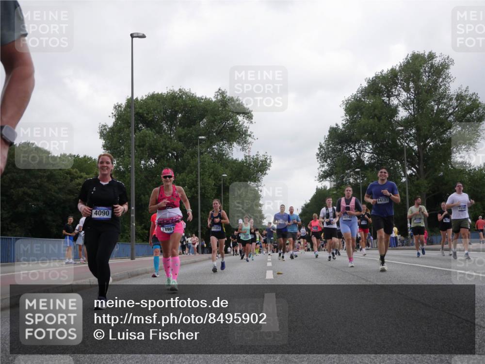 29.06.2025 - hella hamburg halbmarathon Luisa Fischer http://msf.ph/oto/8495902 29.06.2025 10:54:12 Kennedybrücke 4090, 13143, 18961, 11052, 14127, 13127, 13309, 4848, 5530, 6178, 7141, 9605 meine-sportfotos.de