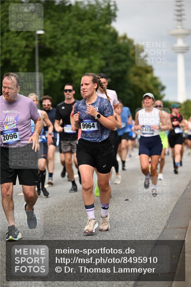 29.06.2025 - hella hamburg halbmarathon Dr. Thomas Lammeyer http://msf.ph/oto/8495910 29.06.2025 10:23:08 Kennedybrücke 1349, 1521, 1718, 2096, 2311, 2781, 3026, 3321, 3529, 3591, 3592, 4718, 4845, 5034, 5049, 5098, 5264, 5266, 5323, 5910, 6194, 6477, 6482, 7051, 7214, 7252, 7454, 7566, 7844, 8575, 8799, 9549, 9652, 9658, 9756, 9757, 9964, 10037, 10172, 10687, 10816, 11081 meine-sportfotos.de