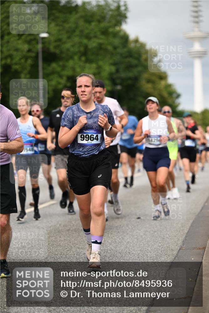 29.06.2025 - hella hamburg halbmarathon Dr. Thomas Lammeyer http://msf.ph/oto/8495936 29.06.2025 10:23:08 Kennedybrücke 1349, 1521, 1718, 2096, 2311, 2781, 3026, 3321, 3529, 3591, 3592, 4718, 4845, 5034, 5049, 5098, 5264, 5266, 5323, 5910, 6194, 6477, 6482, 7051, 7214, 7252, 7454, 7566, 7844, 8575, 8799, 9549, 9652, 9658, 9756, 9757, 9964, 10037, 10172, 10687, 10816, 11081 meine-sportfotos.de