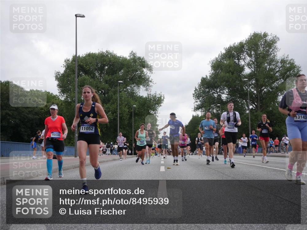 29.06.2025 - hella hamburg halbmarathon Luisa Fischer http://msf.ph/oto/8495939 29.06.2025 10:54:14 Kennedybrücke 16436, 11052, 3203, 13887, 7141, 4767, 14505, 13128, 13143, 2358, 2859, 4848, 5530, 6178, 7141, 9605 meine-sportfotos.de