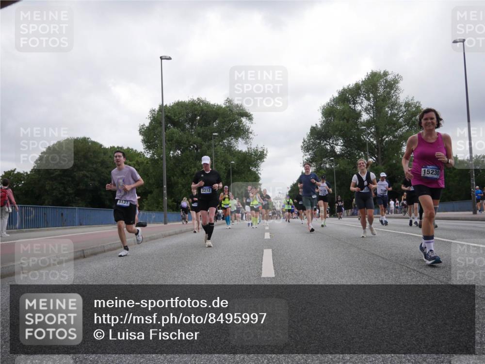 29.06.2025 - hella hamburg halbmarathon Luisa Fischer http://msf.ph/oto/8495997 29.06.2025 10:54:20 Kennedybrücke 5131, 2212, 15230, 1208, 2358, 2859, 4848, 5530, 7141, 8779, 9605 meine-sportfotos.de