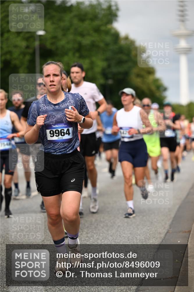 29.06.2025 - hella hamburg halbmarathon Dr. Thomas Lammeyer http://msf.ph/oto/8496009 29.06.2025 10:23:09 Kennedybrücke 1349, 1521, 1718, 2096, 2311, 2781, 2895, 3026, 3321, 3529, 3591, 3592, 4718, 4845, 5034, 5049, 5098, 5323, 5910, 6194, 6477, 6482, 7051, 7214, 7252, 7454, 7566, 7844, 8575, 8799, 9549, 9652, 9658, 9756, 9757, 9964, 10037, 10172, 10687, 10816, 11081 meine-sportfotos.de