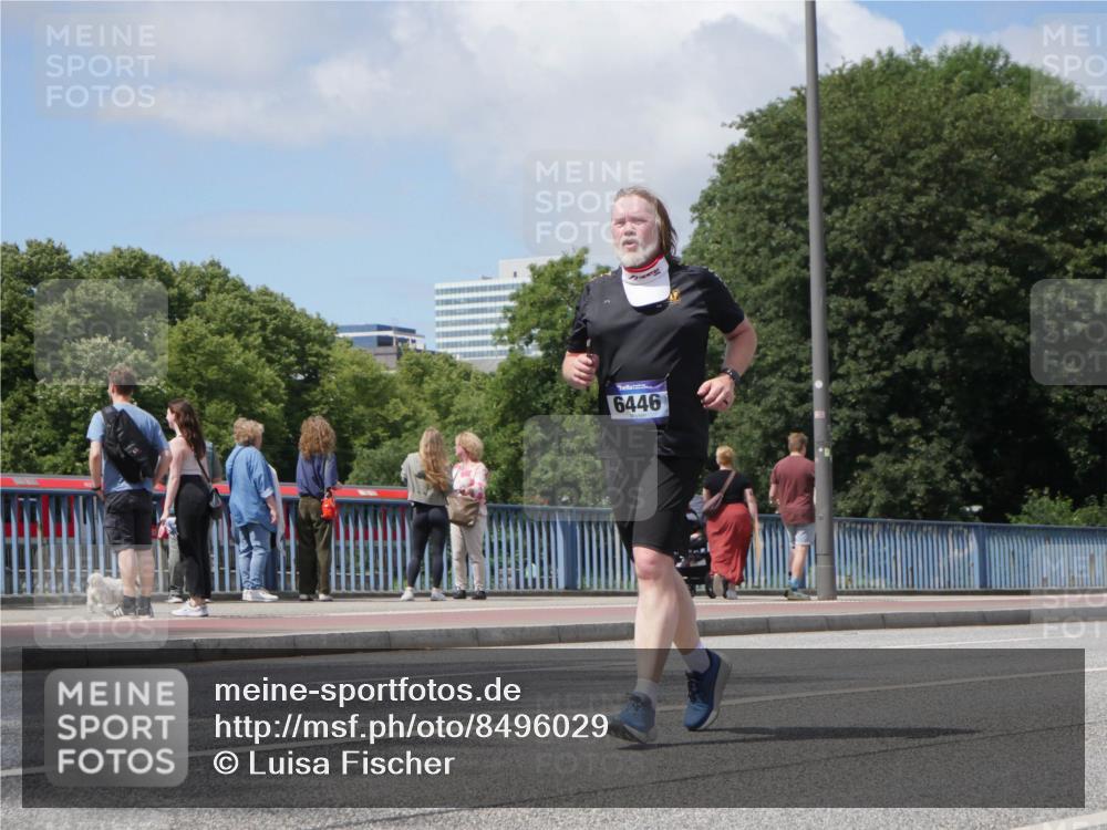 29.06.2025 - hella hamburg halbmarathon Luisa Fischer http://msf.ph/oto/8496029 29.06.2025 11:43:33 Kennedybrücke 6446, 6446 meine-sportfotos.de