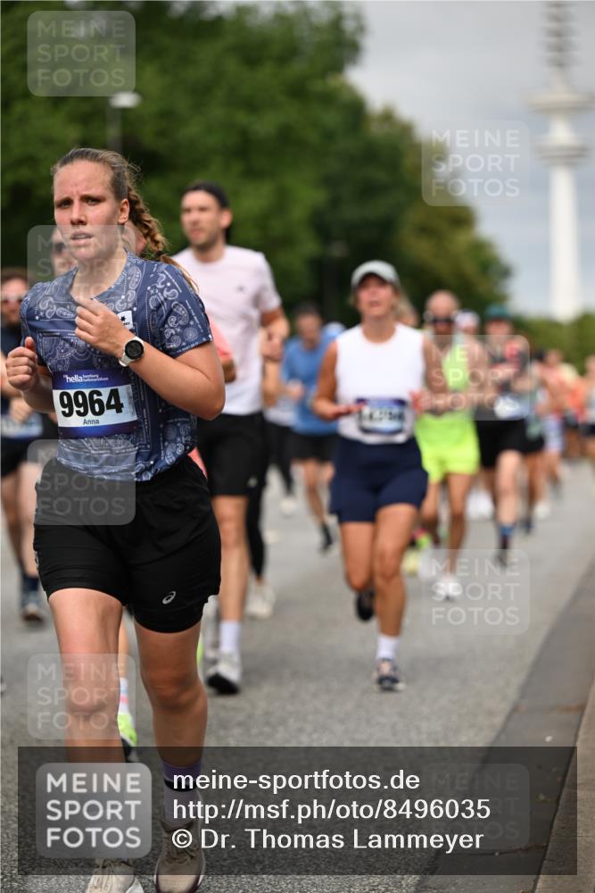 29.06.2025 - hella hamburg halbmarathon Dr. Thomas Lammeyer http://msf.ph/oto/8496035 29.06.2025 10:23:09 Kennedybrücke 1349, 1521, 1718, 2096, 2311, 2781, 2895, 3026, 3321, 3529, 3591, 3592, 4718, 4845, 5034, 5049, 5098, 5323, 5910, 6194, 6477, 6482, 7051, 7214, 7252, 7454, 7566, 7844, 8575, 8799, 9549, 9652, 9658, 9756, 9757, 9964, 10037, 10172, 10687, 10816, 11081 meine-sportfotos.de