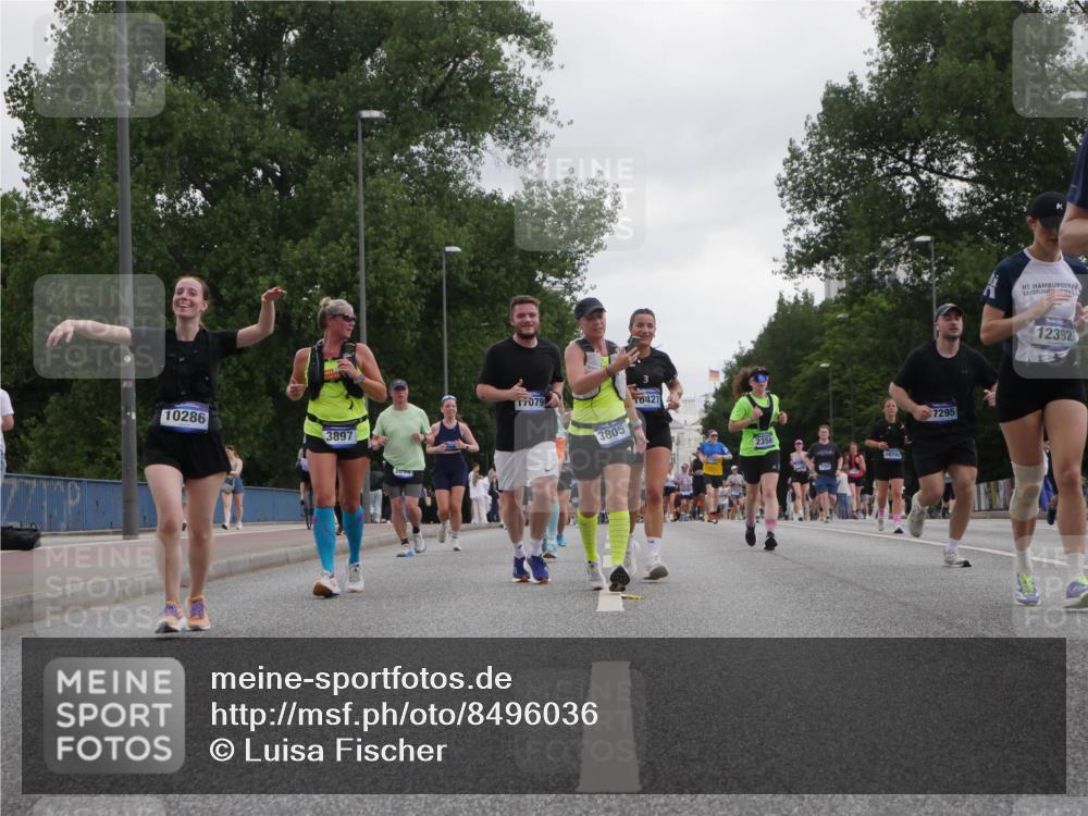 29.06.2025 - hella hamburg halbmarathon Luisa Fischer http://msf.ph/oto/8496036 29.06.2025 10:54:23 Kennedybrücke 10286, 3897, 7079, 3805, 3, 16427, 2358, 776, 16742, 7295, 12392, 1208, 2358, 2859, 3229, 5530, 8779 meine-sportfotos.de