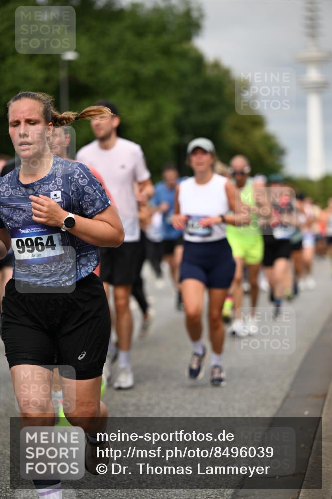 29.06.2025 - hella hamburg halbmarathon Dr. Thomas Lammeyer http://msf.ph/oto/8496039 29.06.2025 10:23:09 Kennedybrücke 1349, 1521, 1718, 2096, 2311, 2781, 2895, 3026, 3321, 3529, 3591, 3592, 4718, 4845, 5034, 5049, 5098, 5323, 5910, 6194, 6477, 6482, 7051, 7214, 7252, 7454, 7566, 7844, 8575, 8799, 9549, 9652, 9658, 9756, 9757, 9964, 10037, 10172, 10687, 10816, 11081 meine-sportfotos.de