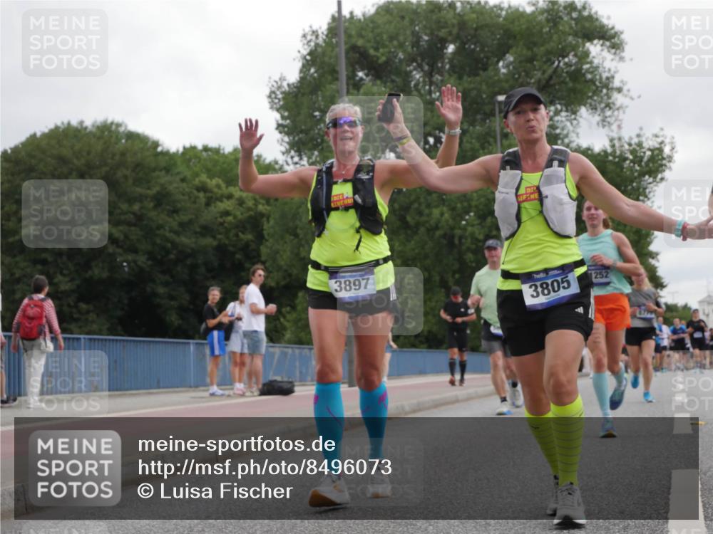 29.06.2025 - hella hamburg halbmarathon Luisa Fischer http://msf.ph/oto/8496073 29.06.2025 10:54:26 Kennedybrücke 3897, 3805, 252, 1208, 2358, 2859, 3229, 7769, 8779 meine-sportfotos.de