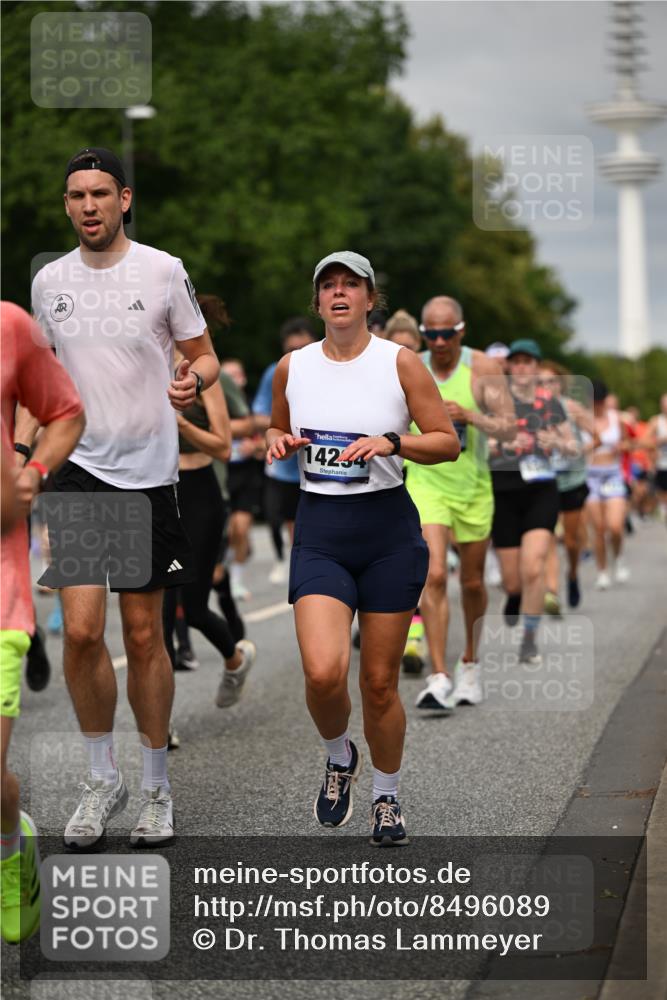 29.06.2025 - hella hamburg halbmarathon Dr. Thomas Lammeyer http://msf.ph/oto/8496089 29.06.2025 10:23:10 Kennedybrücke 1349, 1718, 2096, 2311, 2589, 2781, 2895, 3026, 3321, 3529, 3591, 3592, 4718, 4845, 5034, 5049, 5098, 5323, 5910, 6194, 6270, 6477, 6482, 7051, 7214, 7252, 7454, 7566, 7844, 8575, 8799, 9549, 9652, 9658, 9756, 9757, 9964, 10037, 10172, 10687, 10816, 11081 meine-sportfotos.de