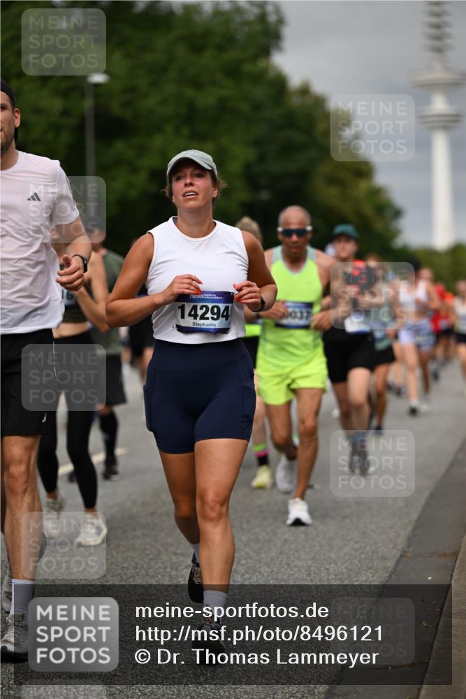 29.06.2025 - hella hamburg halbmarathon Dr. Thomas Lammeyer http://msf.ph/oto/8496121 29.06.2025 10:23:11 Kennedybrücke 1349, 1718, 2096, 2311, 2589, 2781, 2895, 3026, 3105, 3118, 3321, 3529, 3591, 3592, 4718, 4845, 5034, 5049, 5098, 5323, 6194, 6270, 6477, 6482, 7051, 7214, 7252, 7566, 7844, 8575, 8799, 9549, 9652, 9658, 9756, 9757, 9964, 10037, 10172, 10687, 10816, 11081 meine-sportfotos.de