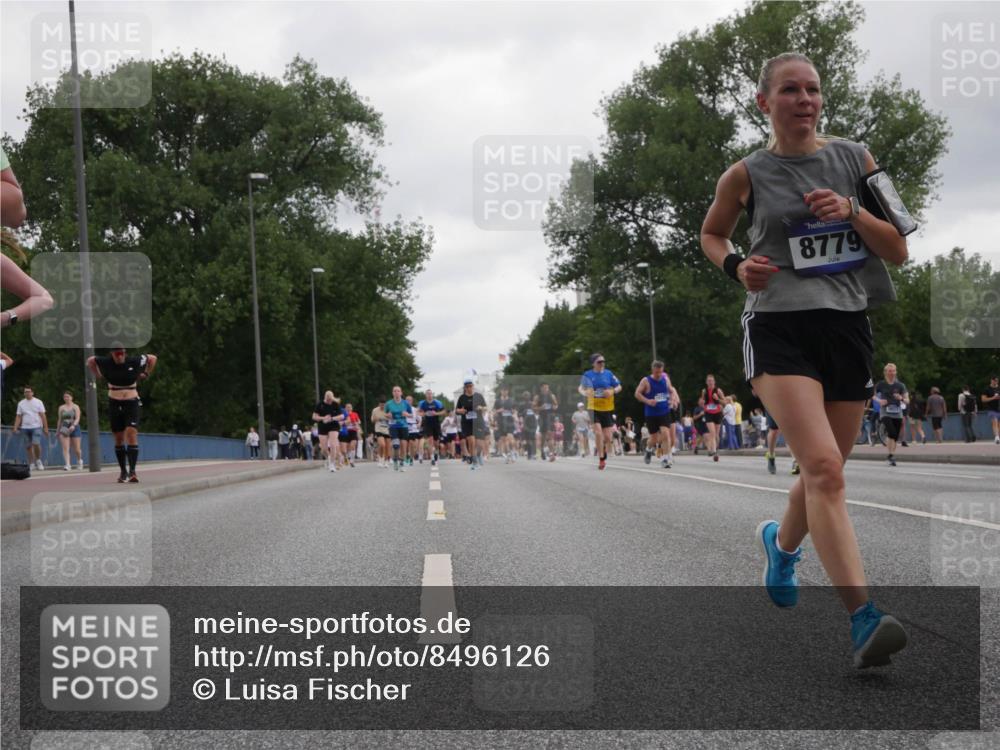 29.06.2025 - hella hamburg halbmarathon Luisa Fischer http://msf.ph/oto/8496126 29.06.2025 10:54:30 Kennedybrücke 8779, 1208, 3229, 4771, 7769, 8779, 9166, 9167, 9933 meine-sportfotos.de