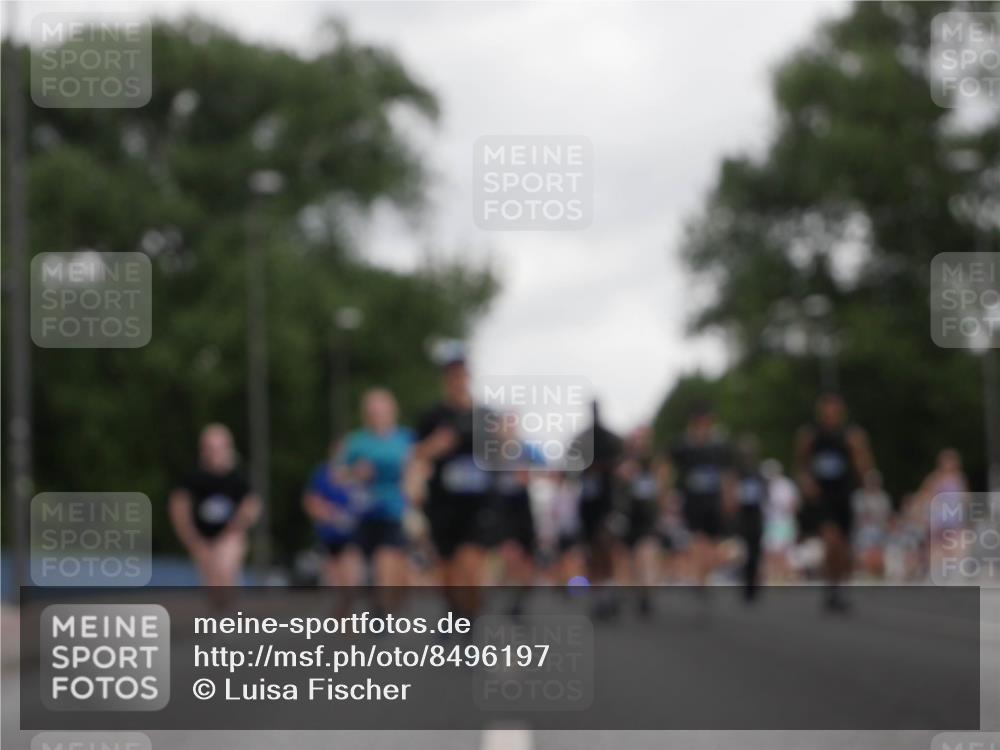 29.06.2025 - hella hamburg halbmarathon Luisa Fischer http://msf.ph/oto/8496197 29.06.2025 10:54:36 Kennedybrücke 1930, 2380, 3838, 4771, 7012, 7769, 7938, 9166, 9167, 9933 meine-sportfotos.de