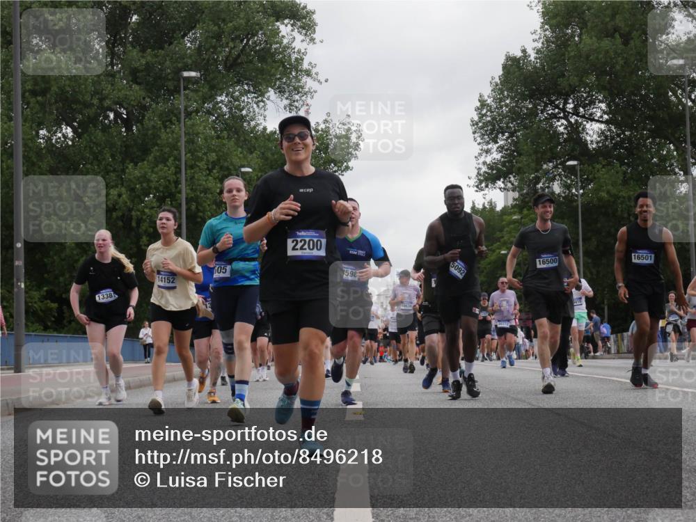 29.06.2025 - hella hamburg halbmarathon Luisa Fischer http://msf.ph/oto/8496218 29.06.2025 10:54:38 Kennedybrücke 14152, 1338, 105, 2200, 598, 10636, 5092, 20372, 16500, 410, 16501, 1930, 2202, 2380, 3838, 4771, 5286, 5289, 7012, 7769, 7938, 8410, 9166, 9167, 9933, 10636 meine-sportfotos.de