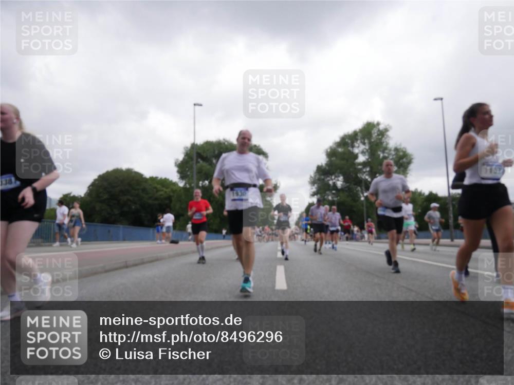 29.06.2025 - hella hamburg halbmarathon Luisa Fischer http://msf.ph/oto/8496296 29.06.2025 10:54:43 Kennedybrücke 338, 1930, 1930, 2202, 2380, 3838, 4652, 5286, 5289, 5357, 7012, 7938, 8410, 9167, 10552, 10636 meine-sportfotos.de