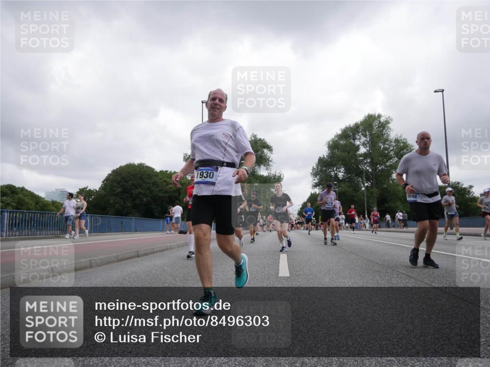 29.06.2025 - hella hamburg halbmarathon Luisa Fischer http://msf.ph/oto/8496303 29.06.2025 10:54:44 Kennedybrücke 1930, 10636, 9098, 5285, 1930, 2202, 2380, 2484, 2485, 3838, 4652, 5286, 5289, 5357, 7012, 7938, 8410, 10521, 10552, 10636 meine-sportfotos.de