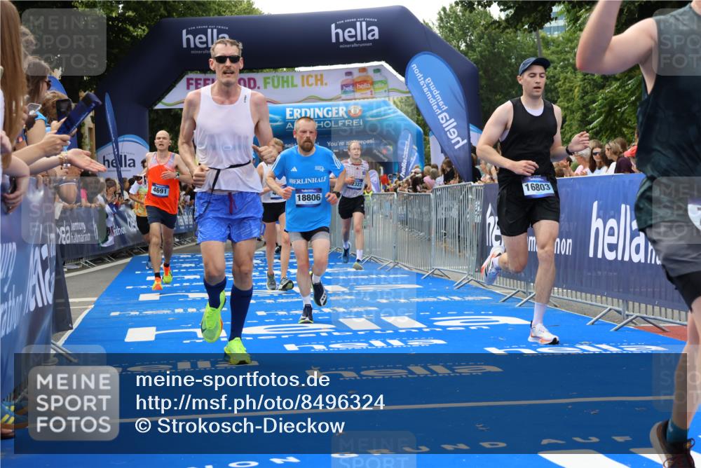 29.06.2025 - hella hamburg halbmarathon Strokosch-Dieckow http://msf.ph/oto/8496324 29.06.2025 10:44:23 Ziel 1057, 1220, 1413, 1902, 4310, 4691, 5275, 7191, 7322, 8928, 9444, 12327, 12528, 12554, 14464, 14667, 16547, 16803, 16893, 17729, 18765, 18806 meine-sportfotos.de
