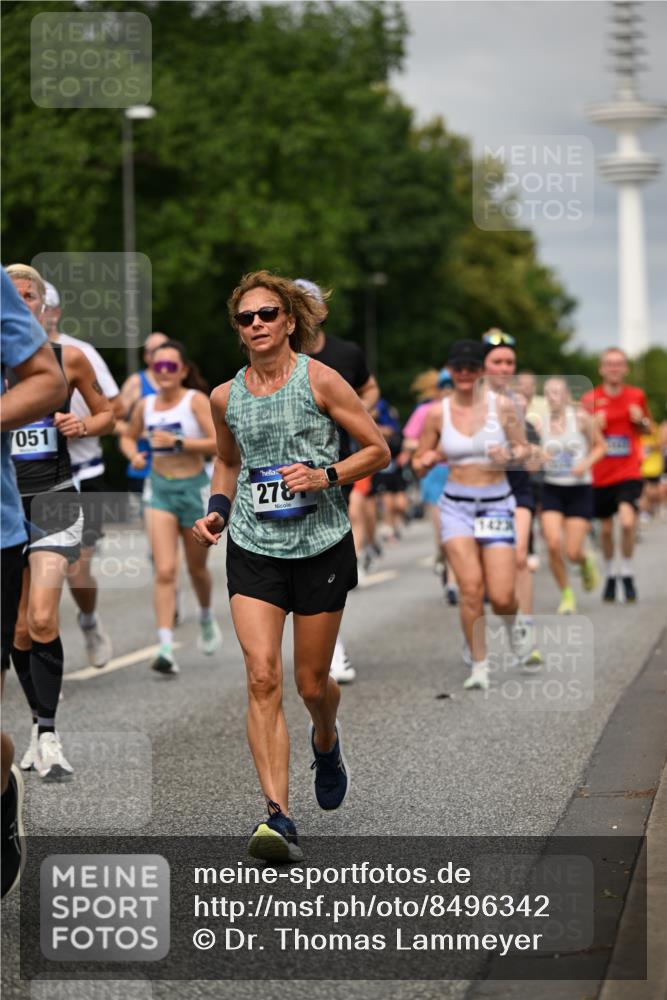 29.06.2025 - hella hamburg halbmarathon Dr. Thomas Lammeyer http://msf.ph/oto/8496342 29.06.2025 10:23:15 Kennedybrücke 1325, 1349, 1718, 1755, 2017, 2096, 2311, 2589, 2781, 2895, 3026, 3105, 3118, 3529, 4718, 4722, 4845, 5034, 5098, 5323, 6194, 6270, 6477, 6482, 6736, 7051, 7252, 7566, 7844, 8575, 8761, 8799, 9252, 9652, 9658, 9756, 9757, 9964, 10037, 10687, 10816, 11081 meine-sportfotos.de
