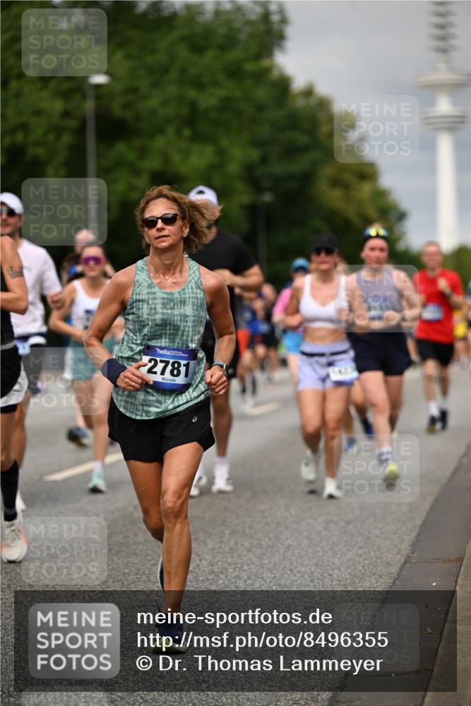 29.06.2025 - hella hamburg halbmarathon Dr. Thomas Lammeyer http://msf.ph/oto/8496355 29.06.2025 10:23:15 Kennedybrücke 1325, 1349, 1718, 1755, 2017, 2096, 2311, 2589, 2781, 2895, 3026, 3105, 3118, 3529, 4718, 4722, 4845, 5034, 5098, 5323, 6194, 6270, 6477, 6482, 6736, 7051, 7252, 7566, 7844, 8575, 8761, 8799, 9252, 9652, 9658, 9756, 9757, 9964, 10037, 10687, 10816, 11081 meine-sportfotos.de