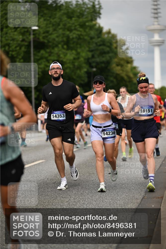 29.06.2025 - hella hamburg halbmarathon Dr. Thomas Lammeyer http://msf.ph/oto/8496381 29.06.2025 10:23:16 Kennedybrücke 1325, 1332, 1349, 1718, 1755, 2017, 2096, 2311, 2589, 2781, 2895, 3026, 3105, 3118, 3529, 4718, 4722, 4845, 5034, 5080, 5098, 5323, 6194, 6270, 6477, 6482, 6736, 7051, 7252, 7566, 7844, 8575, 8761, 9252, 9652, 9756, 9757, 9964, 10037, 10129, 10687, 10816, 11081 meine-sportfotos.de