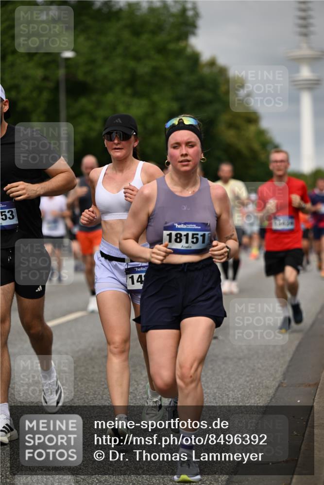 29.06.2025 - hella hamburg halbmarathon Dr. Thomas Lammeyer http://msf.ph/oto/8496392 29.06.2025 10:23:17 Kennedybrücke 1325, 1332, 1349, 1718, 1755, 2017, 2096, 2311, 2589, 2781, 2895, 3026, 3105, 3118, 3529, 4110, 4718, 4722, 4845, 5034, 5080, 5098, 5323, 6194, 6270, 6477, 6482, 6542, 6736, 7051, 7252, 7566, 7844, 8575, 8761, 9252, 9270, 9272, 9652, 9756, 9757, 9856, 9964, 10037, 10124, 10129, 10687, 10816, 11081 meine-sportfotos.de