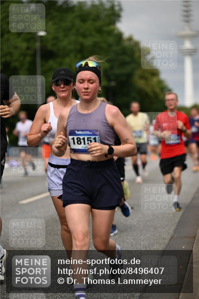 29.06.2025 - hella hamburg halbmarathon Dr. Thomas Lammeyer http://msf.ph/oto/8496407 29.06.2025 10:23:18 Kennedybrücke 1325, 1332, 1349, 1718, 1755, 2017, 2096, 2311, 2589, 2781, 2895, 3026, 3105, 3118, 3529, 4108, 4110, 4718, 4722, 4845, 5034, 5080, 5098, 5323, 5449, 6194, 6270, 6477, 6482, 6542, 6736, 7051, 7143, 7252, 7566, 7844, 8575, 8761, 9252, 9270, 9272, 9652, 9756, 9757, 9856, 9964, 10037, 10124, 10129, 10816, 11081 meine-sportfotos.de