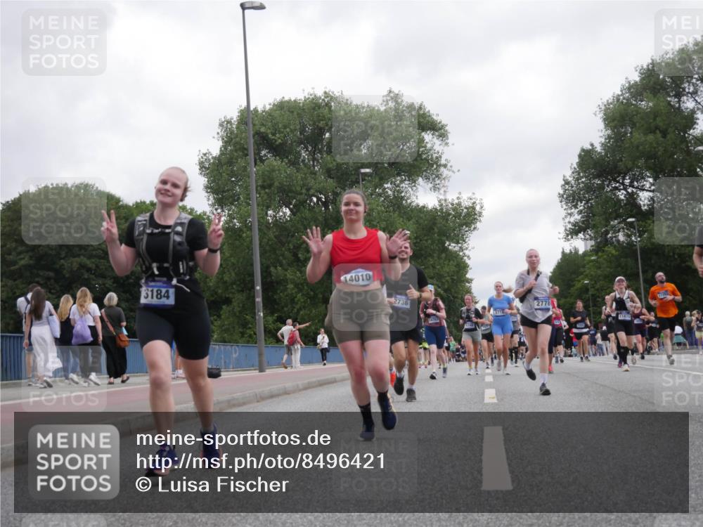 29.06.2025 - hella hamburg halbmarathon Luisa Fischer http://msf.ph/oto/8496421 29.06.2025 10:54:56 Kennedybrücke 3184, 14010, 2736, 5716, 14767, 2778, 11875, 1203, 1404, 1617, 2484, 2485, 2736, 2778, 3038, 5716, 6091, 6945, 7825, 7992, 8200, 8621, 10521, 10614, 10673 meine-sportfotos.de