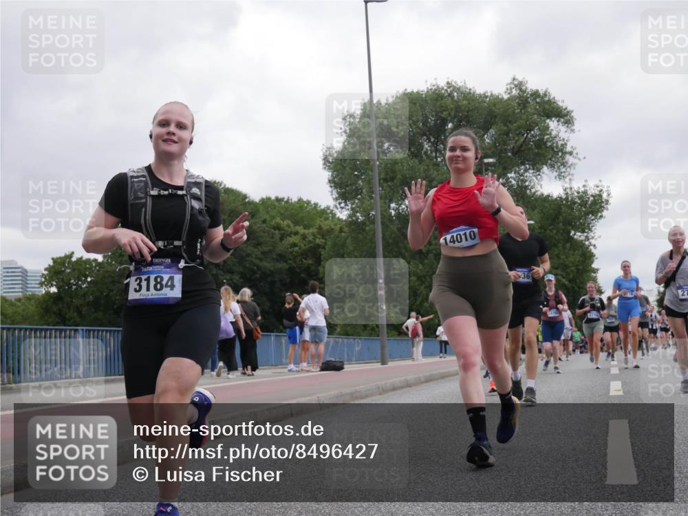 29.06.2025 - hella hamburg halbmarathon Luisa Fischer http://msf.ph/oto/8496427 29.06.2025 10:54:56 Kennedybrücke 3184, 14010, 36, 27, 14762, 4740, 1203, 1404, 1617, 2484, 2485, 2736, 2778, 3038, 5716, 6091, 6945, 7825, 7992, 8200, 8621, 10521, 10614, 10673 meine-sportfotos.de