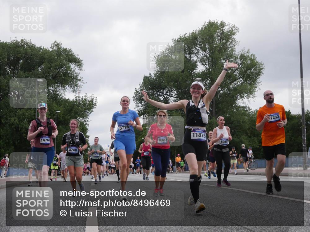 29.06.2025 - hella hamburg halbmarathon Luisa Fischer http://msf.ph/oto/8496469 29.06.2025 10:55:00 Kennedybrücke 14762, 5716, 4748, 7825, 1404, 10614, 11875, 8200, 7253, 1203, 1404, 2736, 2778, 3038, 5062, 5716, 6091, 6954, 7770, 7771, 7825, 7992, 8200, 8621, 10614, 10673 meine-sportfotos.de