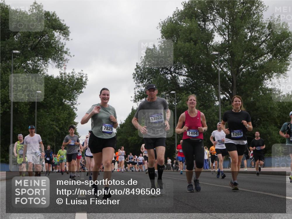 29.06.2025 - hella hamburg halbmarathon Luisa Fischer http://msf.ph/oto/8496508 29.06.2025 10:55:03 Kennedybrücke 166, 1771, 7825, 13522, 141, 1878, 1404, 5062, 1203, 1203, 1404, 1418, 3038, 4878, 5062, 5394, 5716, 6091, 6954, 7770, 7771, 7825, 8040, 8200, 8621, 10614 meine-sportfotos.de