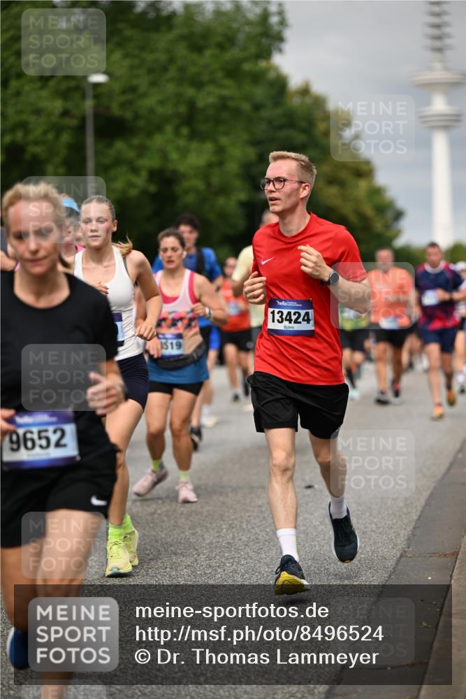 29.06.2025 - hella hamburg halbmarathon Dr. Thomas Lammeyer http://msf.ph/oto/8496524 29.06.2025 10:23:19 Kennedybrücke 1325, 1332, 1349, 1718, 1755, 2017, 2096, 2311, 2589, 2781, 2812, 2895, 3026, 3105, 3118, 3529, 4108, 4110, 4718, 4722, 4845, 5034, 5080, 5098, 5323, 5449, 6194, 6270, 6477, 6482, 6542, 6736, 7051, 7143, 7252, 7566, 7844, 8575, 8761, 9252, 9270, 9272, 9652, 9756, 9757, 9856, 9964, 10037, 10124, 10129, 10816, 11081 meine-sportfotos.de