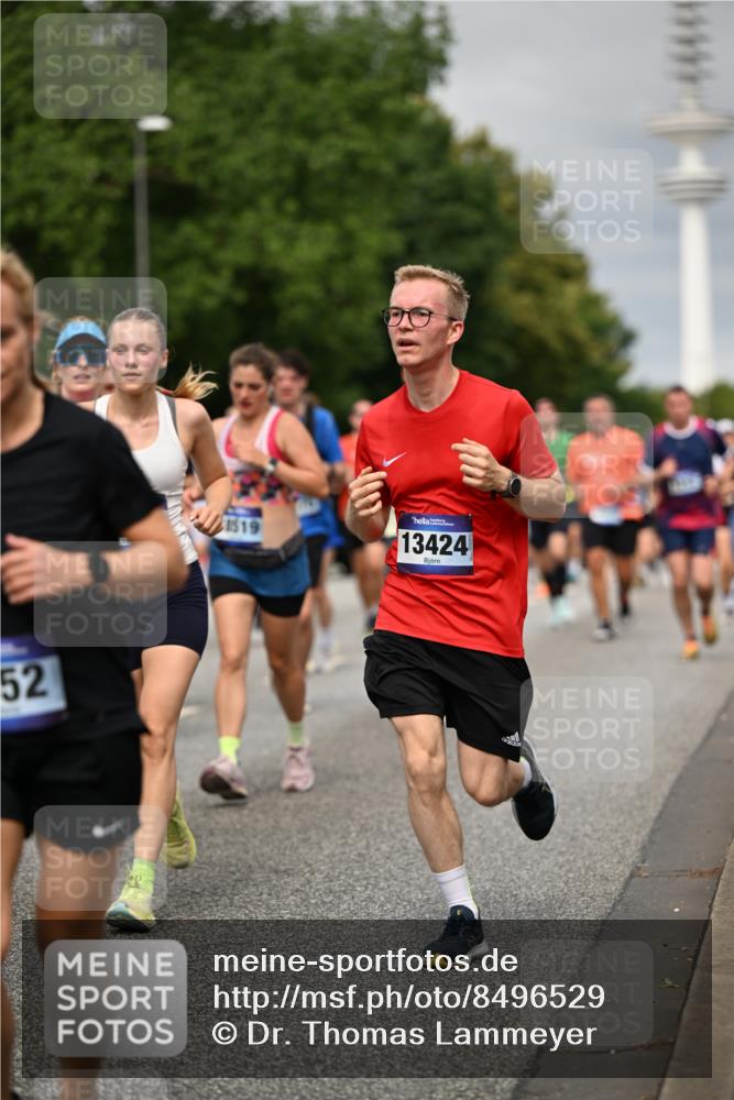 29.06.2025 - hella hamburg halbmarathon Dr. Thomas Lammeyer http://msf.ph/oto/8496529 29.06.2025 10:23:20 Kennedybrücke 1325, 1332, 1349, 1718, 1755, 2017, 2096, 2311, 2589, 2781, 2812, 2895, 3026, 3105, 3118, 3529, 4108, 4110, 4718, 4722, 4845, 5034, 5080, 5098, 5323, 5449, 6194, 6270, 6477, 6482, 6542, 6736, 7051, 7143, 7252, 7566, 7844, 8575, 8761, 9252, 9270, 9272, 9652, 9756, 9757, 9856, 9964, 10037, 10124, 10129, 10816, 11081 meine-sportfotos.de