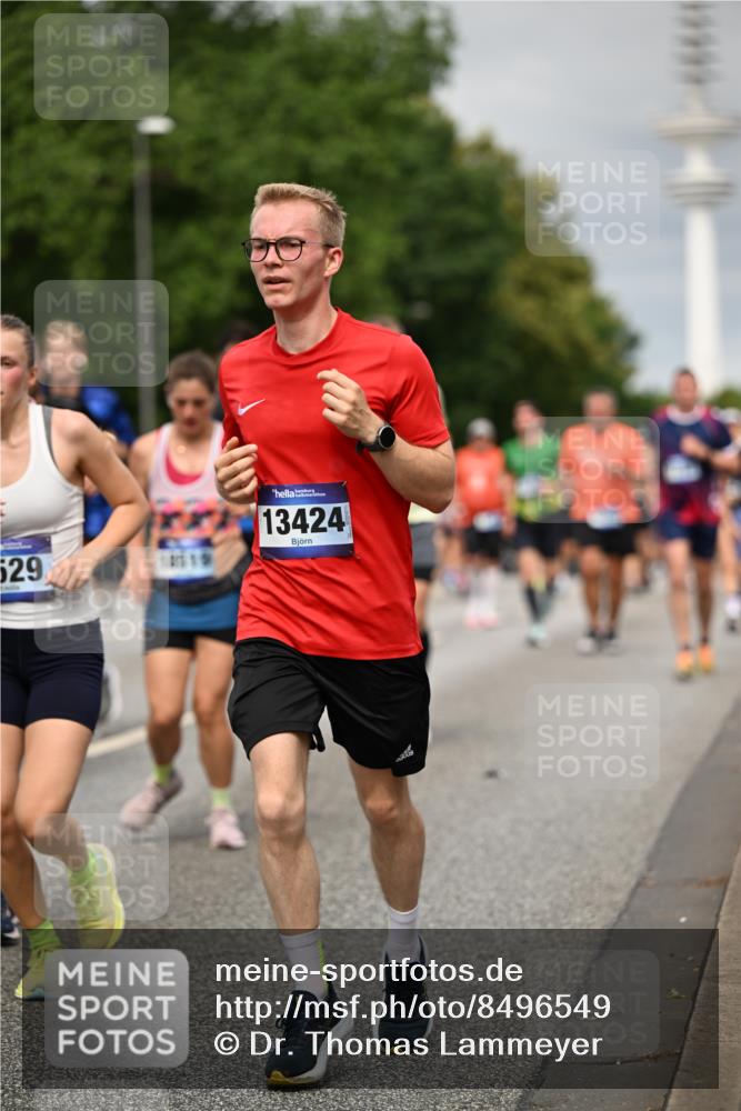 29.06.2025 - hella hamburg halbmarathon Dr. Thomas Lammeyer http://msf.ph/oto/8496549 29.06.2025 10:23:20 Kennedybrücke 1325, 1332, 1349, 1718, 1755, 2017, 2096, 2311, 2589, 2781, 2812, 2895, 3026, 3105, 3118, 3529, 4108, 4110, 4718, 4722, 4845, 5034, 5080, 5098, 5323, 5449, 6194, 6270, 6477, 6482, 6542, 6736, 7051, 7143, 7252, 7566, 7844, 8575, 8761, 9252, 9270, 9272, 9652, 9756, 9757, 9856, 9964, 10037, 10124, 10129, 10816, 11081 meine-sportfotos.de