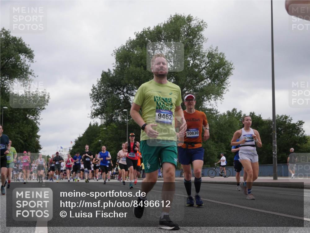 29.06.2025 - hella hamburg halbmarathon Luisa Fischer http://msf.ph/oto/8496612 29.06.2025 10:55:13 Kennedybrücke 678, 3934, 9590, 9462, 10830, 17902, 1418, 1997, 3934, 4878, 5394, 5534, 6456, 7841, 8040, 9460, 9462, 9590, 10830 meine-sportfotos.de