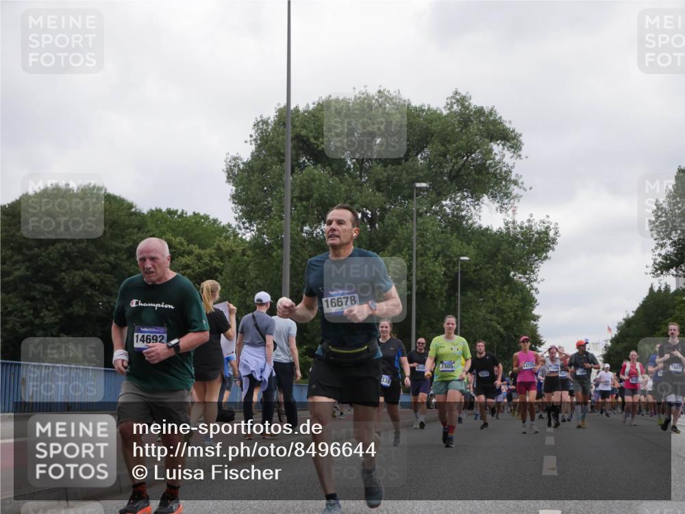 29.06.2025 - hella hamburg halbmarathon Luisa Fischer http://msf.ph/oto/8496644 29.06.2025 10:55:16 Kennedybrücke 14692, 16678, 339, 4598, 7305, 14720, 14234, 7841, 1997, 3934, 5394, 5534, 6456, 7841, 9460, 9462, 9582, 9583, 9590, 10830 meine-sportfotos.de