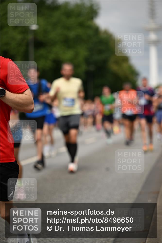 29.06.2025 - hella hamburg halbmarathon Dr. Thomas Lammeyer http://msf.ph/oto/8496650 29.06.2025 10:23:21 Kennedybrücke 1325, 1332, 1349, 1718, 1755, 2017, 2096, 2311, 2589, 2781, 2812, 2895, 3026, 3105, 3118, 3529, 4108, 4110, 4718, 4722, 4845, 5034, 5080, 5098, 5323, 5449, 6194, 6270, 6477, 6482, 6542, 6736, 7051, 7143, 7252, 7566, 7844, 8575, 8761, 9252, 9270, 9272, 9652, 9756, 9757, 9856, 9964, 10037, 10124, 10129, 10816, 11081 meine-sportfotos.de