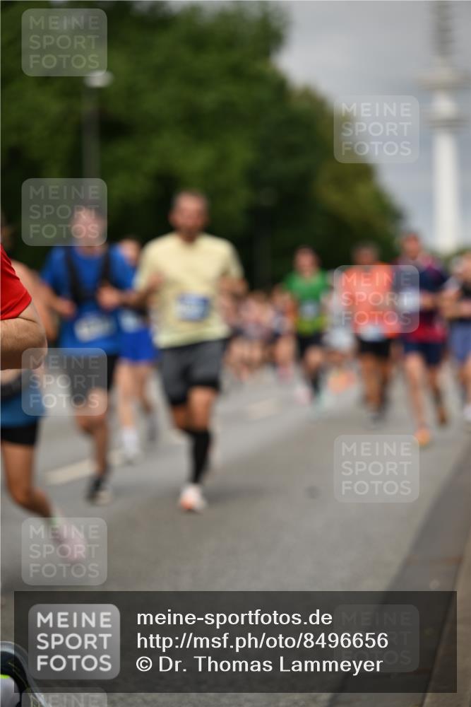 29.06.2025 - hella hamburg halbmarathon Dr. Thomas Lammeyer http://msf.ph/oto/8496656 29.06.2025 10:23:21 Kennedybrücke 1325, 1332, 1349, 1718, 1755, 2017, 2096, 2311, 2589, 2781, 2812, 2895, 3026, 3105, 3118, 3529, 4108, 4110, 4718, 4722, 4845, 5034, 5080, 5098, 5323, 5449, 6194, 6270, 6477, 6482, 6542, 6736, 7051, 7143, 7252, 7566, 7844, 8575, 8761, 9252, 9270, 9272, 9652, 9756, 9757, 9856, 9964, 10037, 10124, 10129, 10816, 11081 meine-sportfotos.de